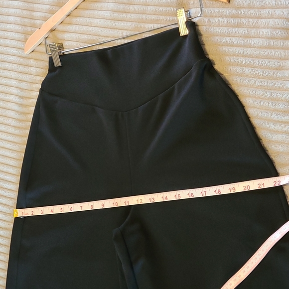 Summer clearance...Bundle 3+ items & Save...Kim&Co black crepe pant - Picture 6 of 6